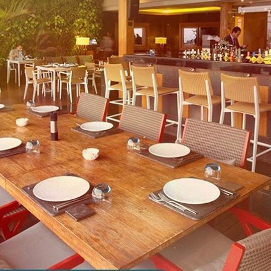 Crimson Bar & Grill