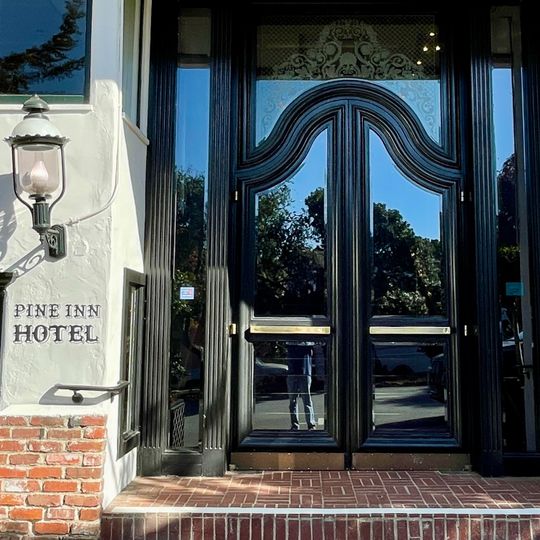 Pine Inn