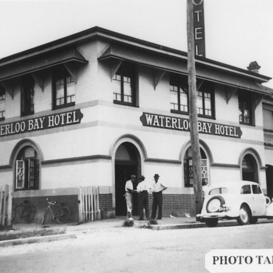 Waterloo Bay Hotel