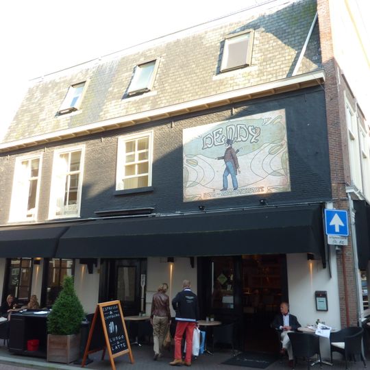 Pand met verminkt dak