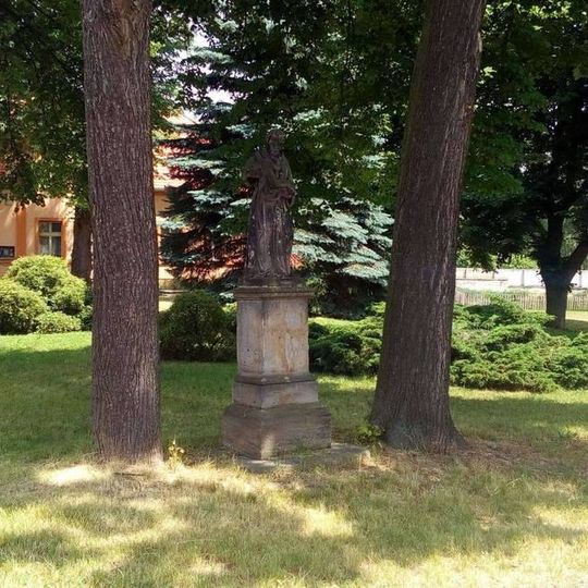 Socha v Liběšovicích v parku