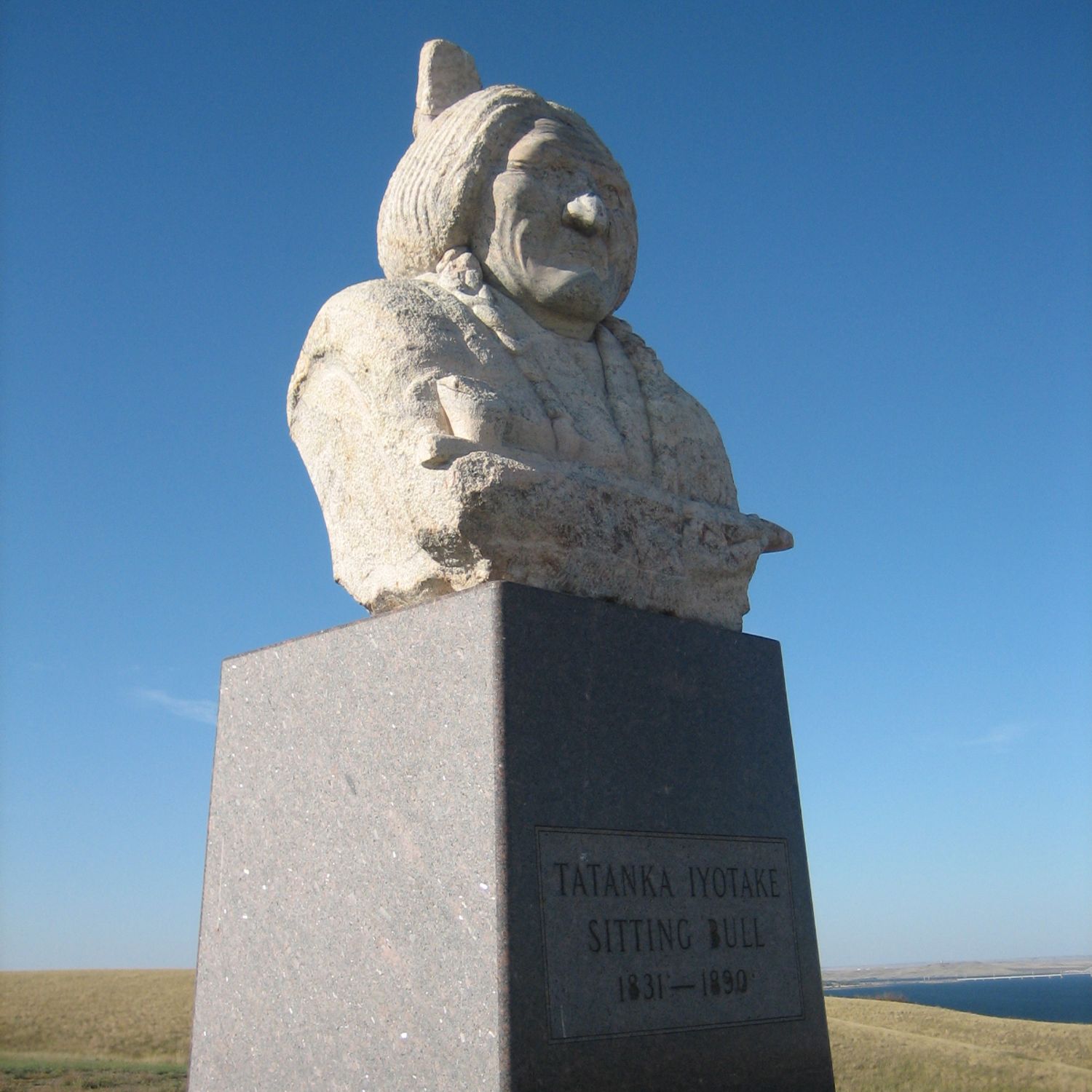 Sitting Bull 彫刻 オブジェ 胸像 1834-1890 Sitting Bull Monument - Native American monument in Standing Rock