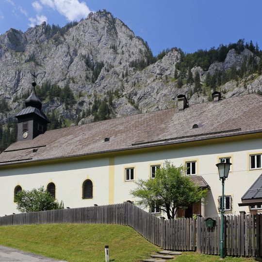 Filialkirche und Pfarrhof in Weichselboden