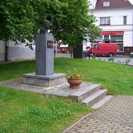 Busta Tomáše Garrigua Masaryka v Kunraticích