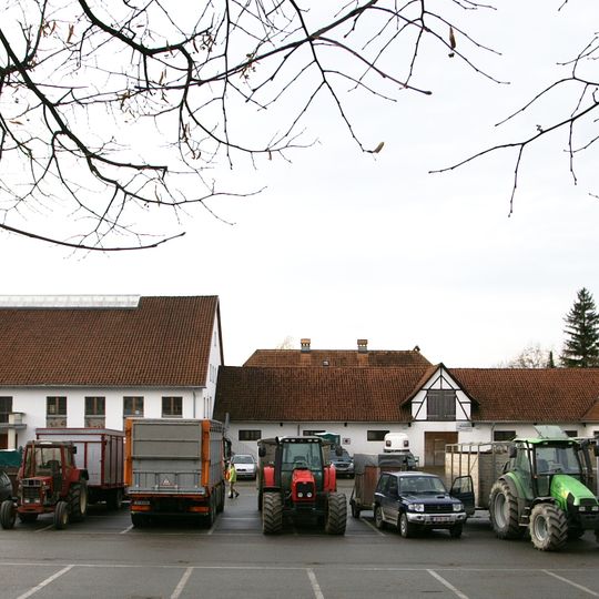 Viehversteigerungshalle Schorenhof