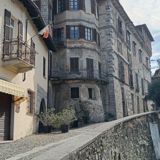Castello dei Besozzi