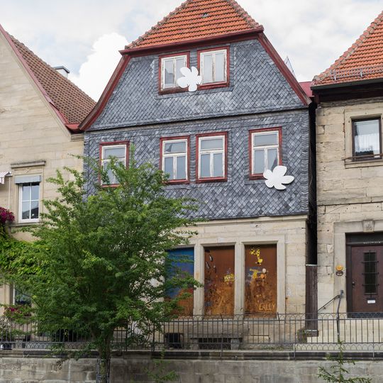 Wohn- und Geschäftshaus