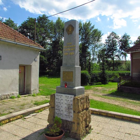 World Wars I and II memorial