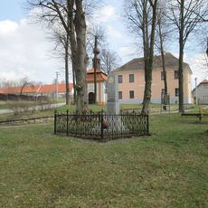 Pomník padlým ve Lžíně