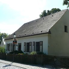 Schulhaus & Stall Wilhelmplatz 1