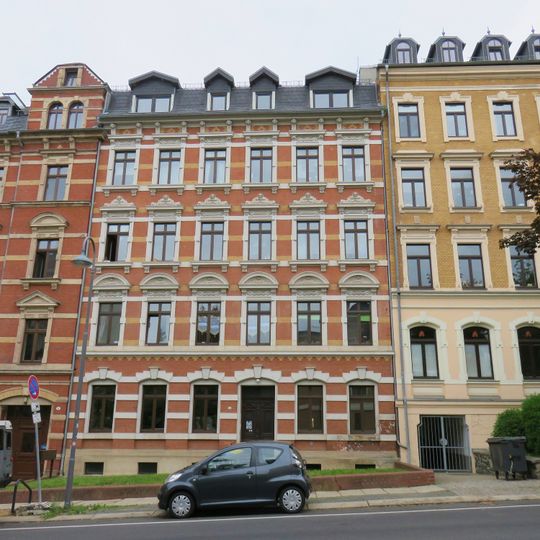 Mietshaus in geschlossener Bebauung mit Vorgarten Barbarossastraße 23