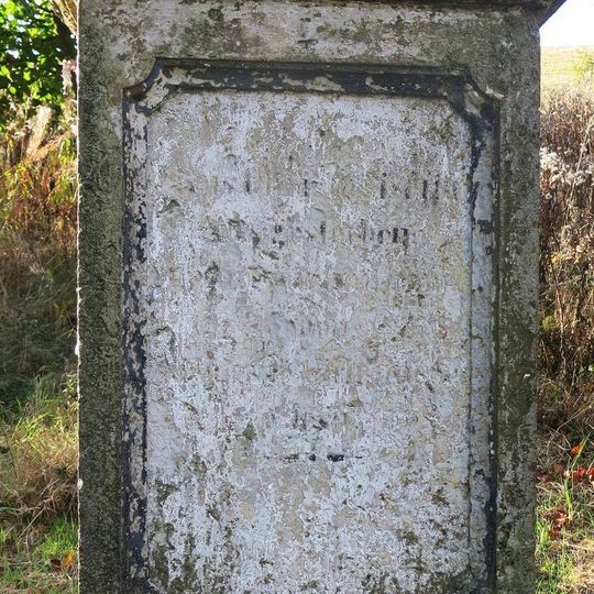 Kříž u kostela v Moldavě