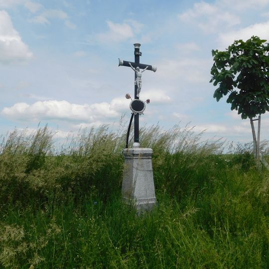 Kříž východně od Těškovic