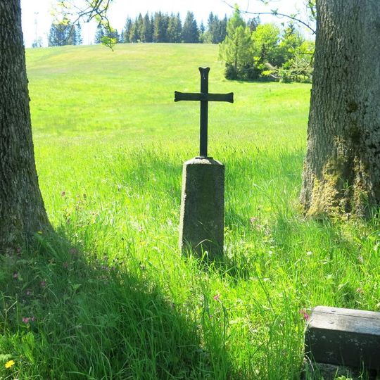 Kříž naproti domu 1726 v Bedřichově