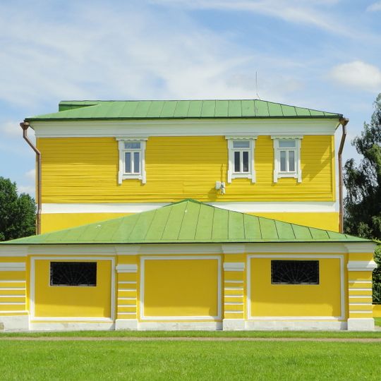 Сушильня и каретный сарай