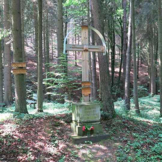 Kříž u silnice do Kamenice