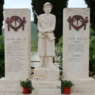 War memorial in Portaria