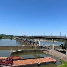 Big Dam Bridge