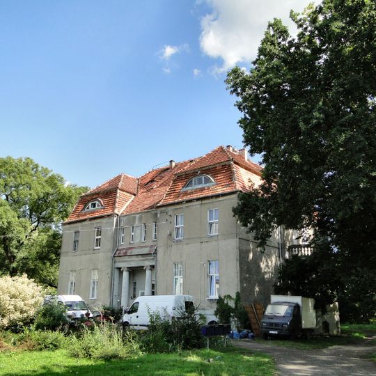 Dwór, ob. dom nr 12