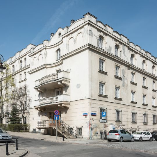 Kamienica - Dom Akademiczek fundacji barona Hirscha