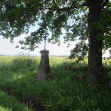 Kříž západně od Sedlce u silnice