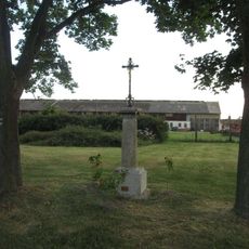 Kříž u rozcestí v jižní části Kostelce