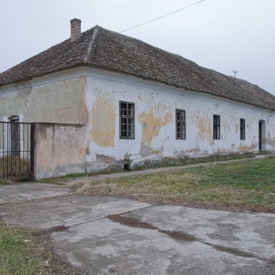 Зграда ОШ „Аксентије Максимовић”