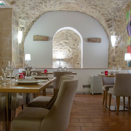 Les Caves Henri IV by Jean-Luc Le Formal