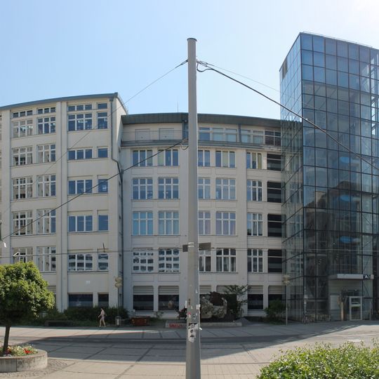 Ehemaliges Zeiss-Hauptwerk, Bau 10, Bau 13 und Verwaltungshochhaus