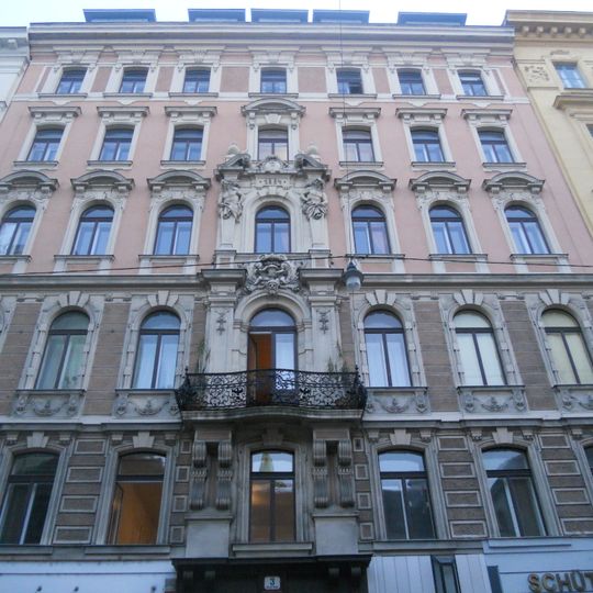 Wohn- und Geschäftshaus