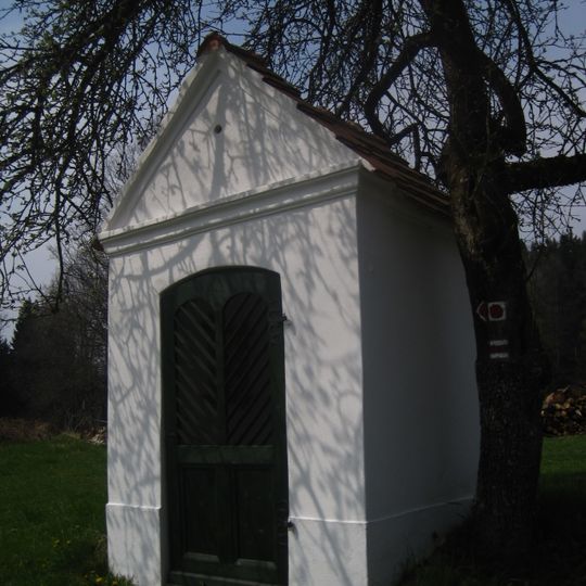 Kaplička v Dalekých Popelicích