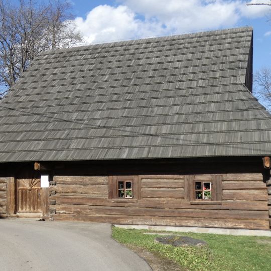 Drewniana chałupa, ob. Izba Muzealna w Milówce