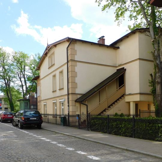 Dom przy ulicy Fiszera 12