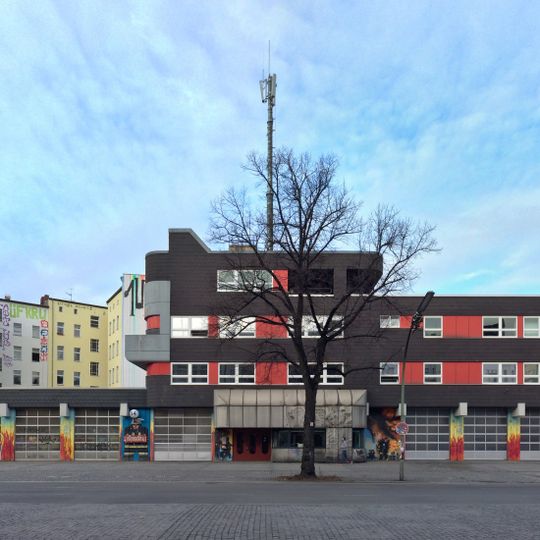 Fassadengestaltung am Portal der Feuerwache Reichenberg