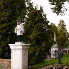 Cmentarz przykościelny w Lubczu