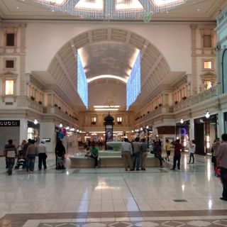 Centre commercial Villaggio Mall