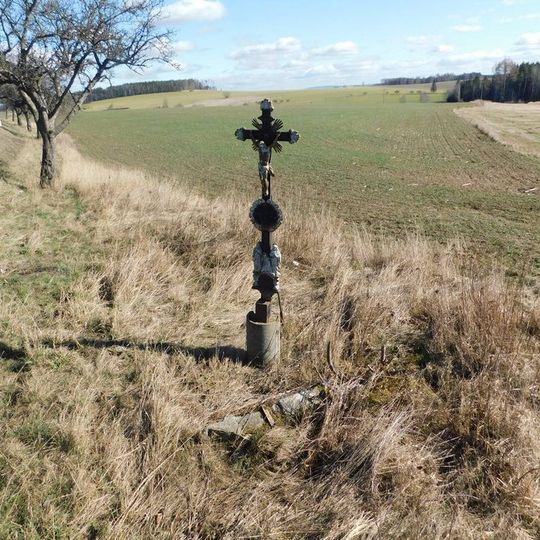 Kříž u silnice severovýchodně od Čáslavska