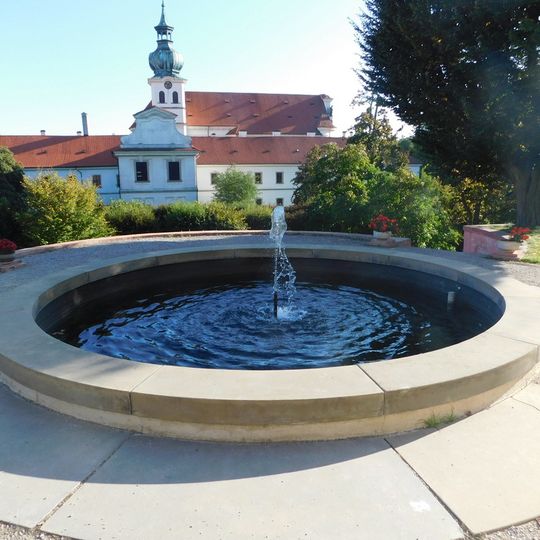 Fontána v zahradě Břevnovského kláštera