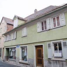 Wohn- und Geschäftshaus