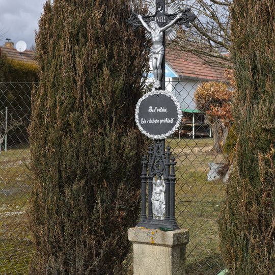 Kříž u cesty na Ortvínovice