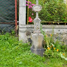 Wayside cross in Smederov