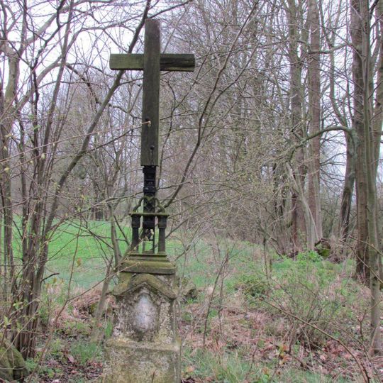 Kříž částečně dřevěný na jižním okraji Putimova