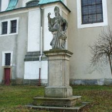 Socha svatého Vojtěcha u kostela svatého Václava v Šluknově