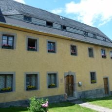 Wohnhaus in halboffener Bebauung Schellsieben 1