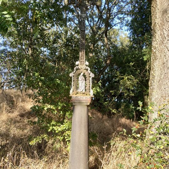 Kříž na severním okraji Borovice