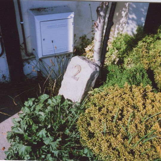 Milestone, Milestone Cottages