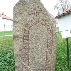 Östergötlands runinskrifter 121