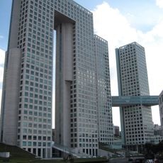 Arcos Bosques Torre 1