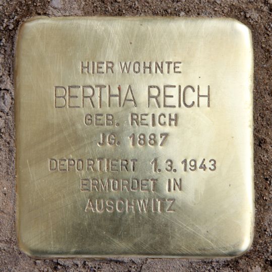 Stolperstein en memoria de Bertha Reich