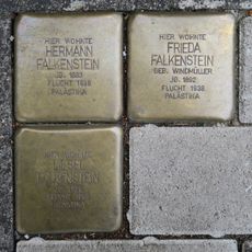 Stolperstein en memoria de Hermann Falkenstein